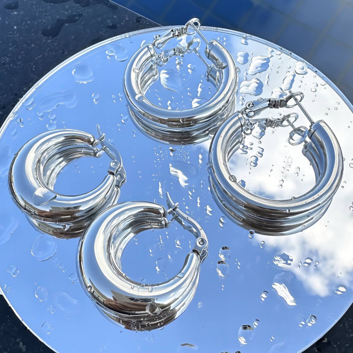 Gleaming Crescent Hoops