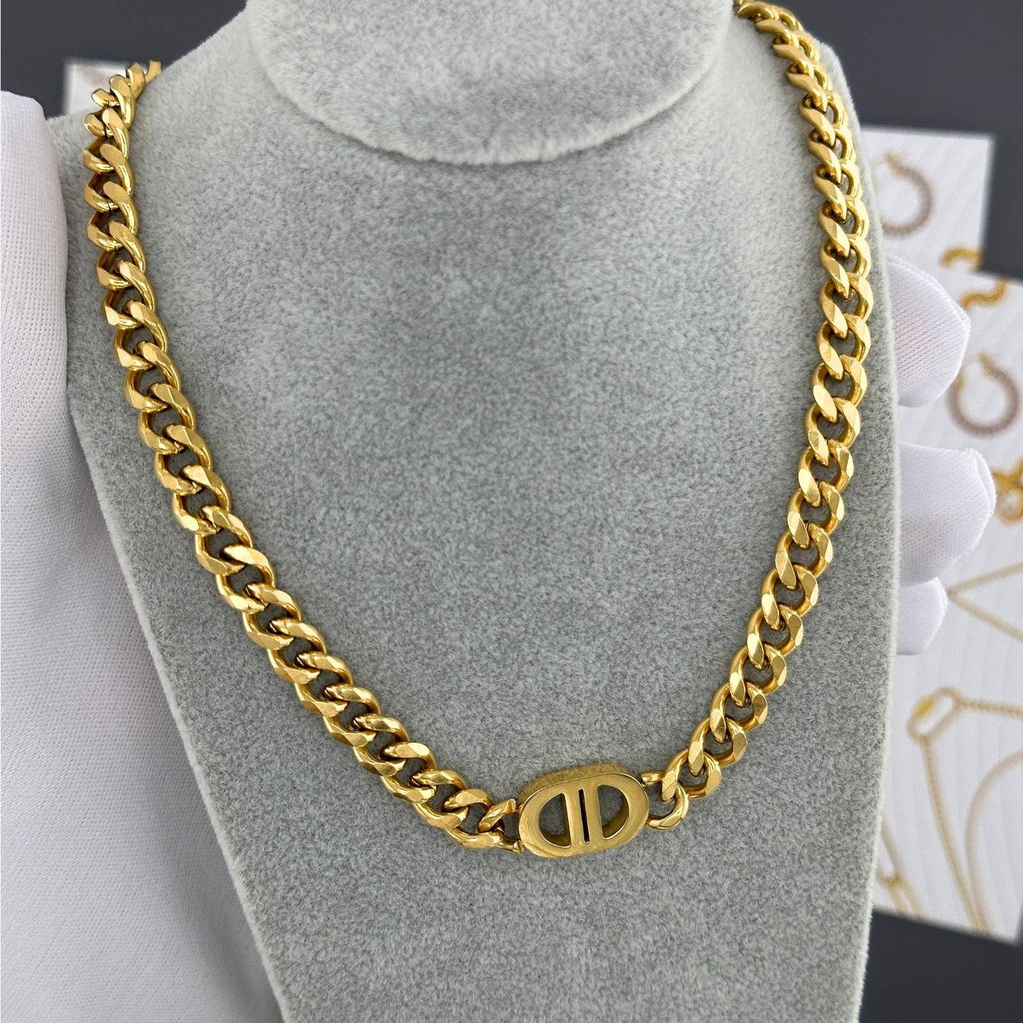 Double D chunky chain necklace