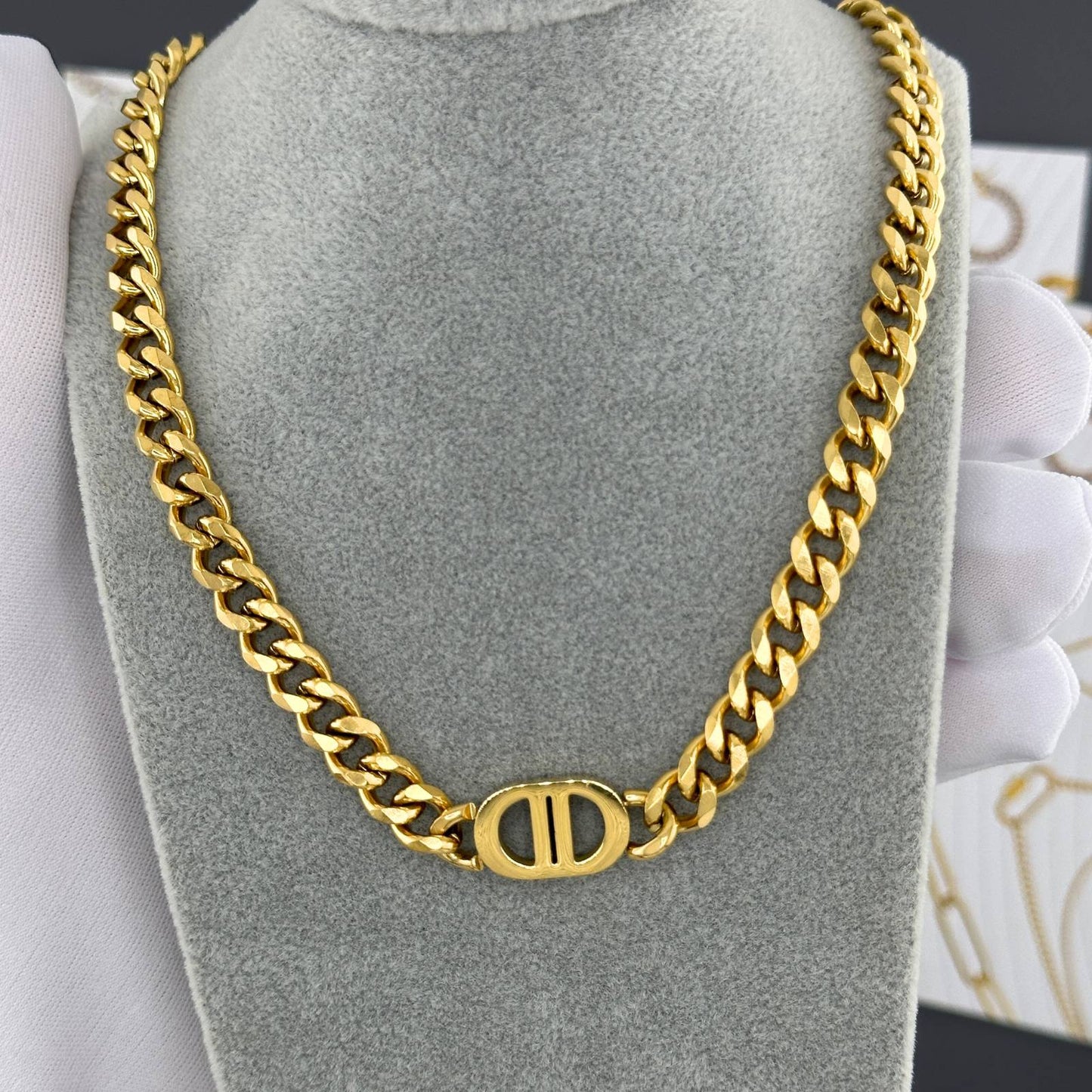 Double D chunky chain necklace