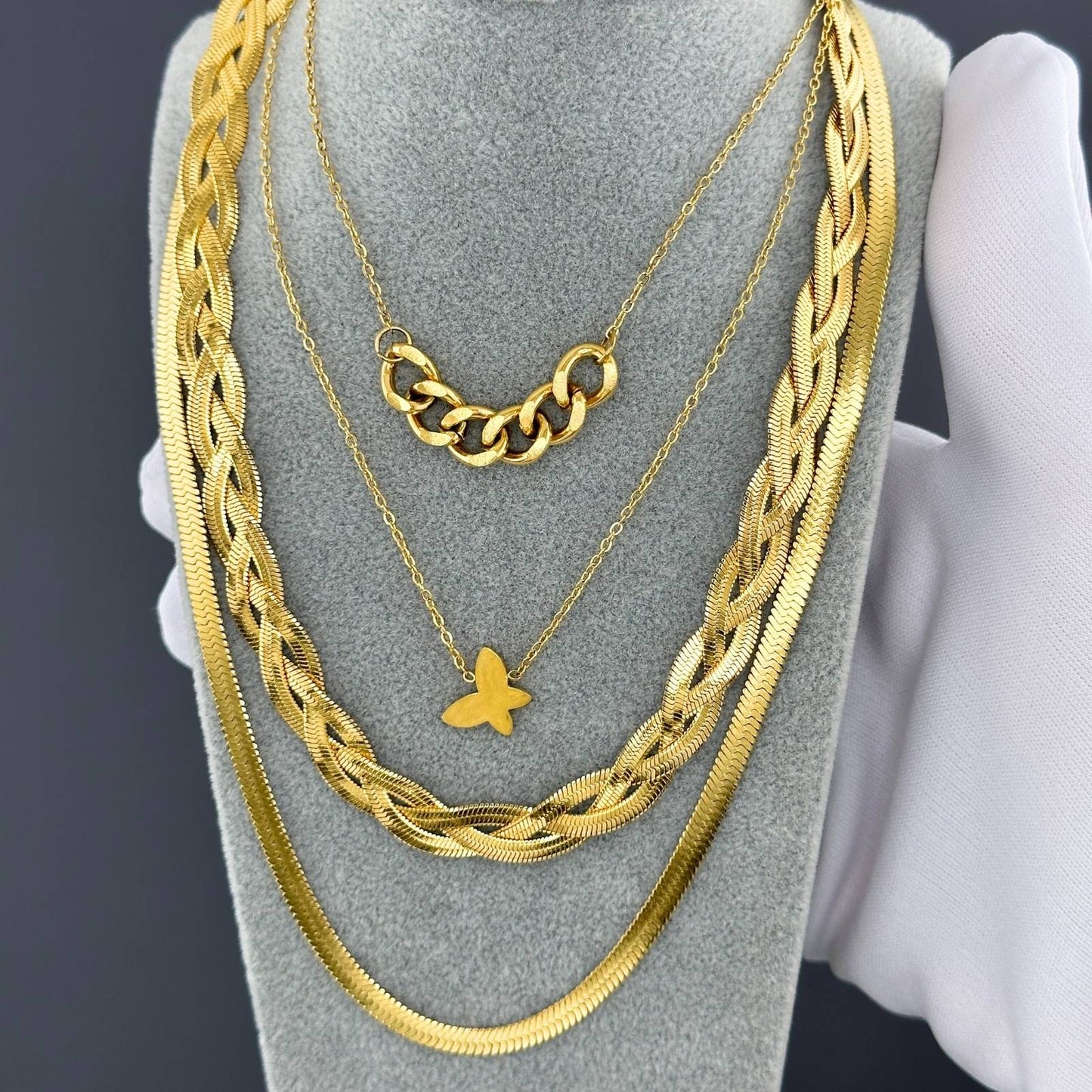 Classic herringbone chain necklace