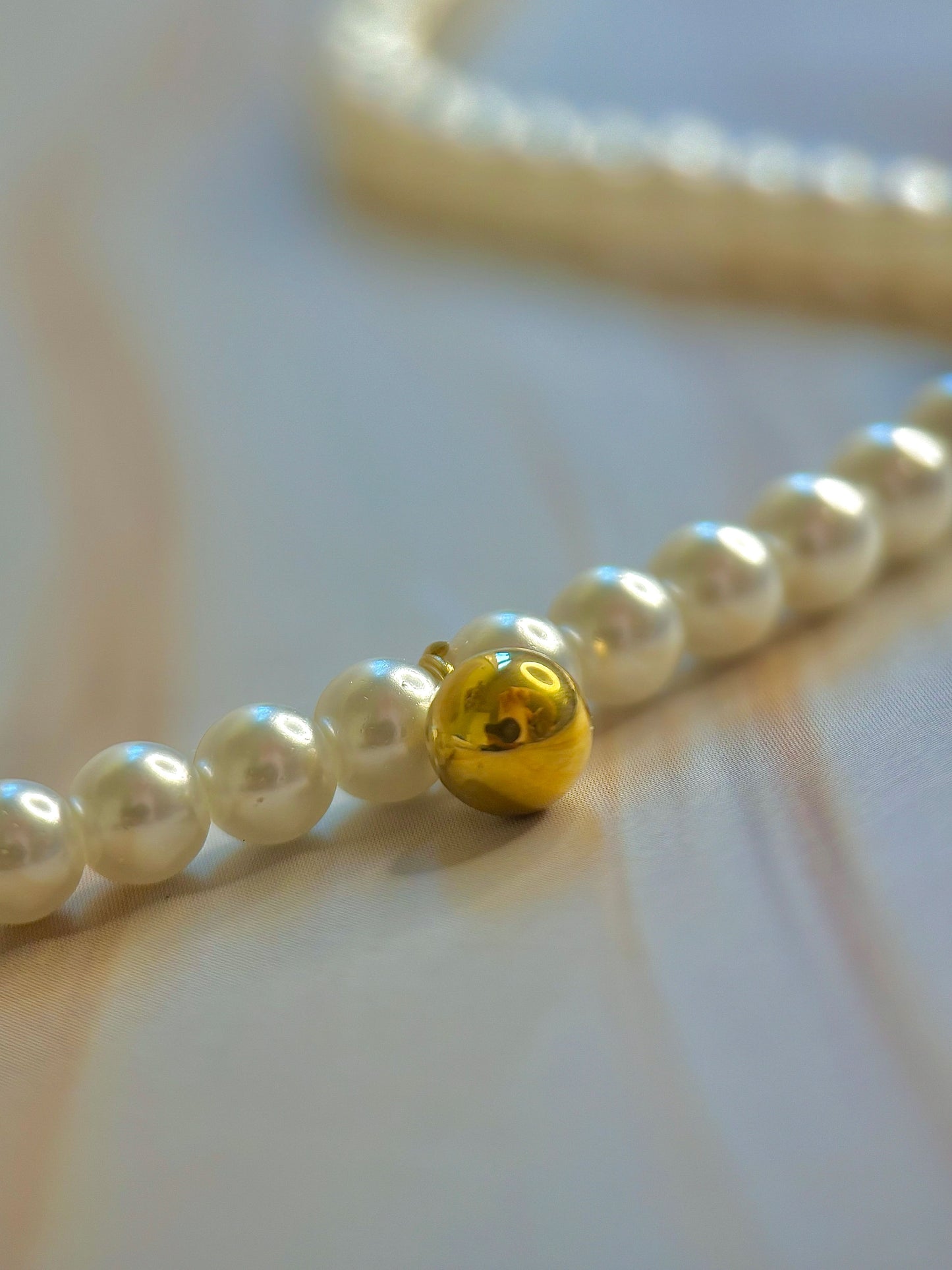 Luminous Pearl Ball Necklace - Timeless Elegance