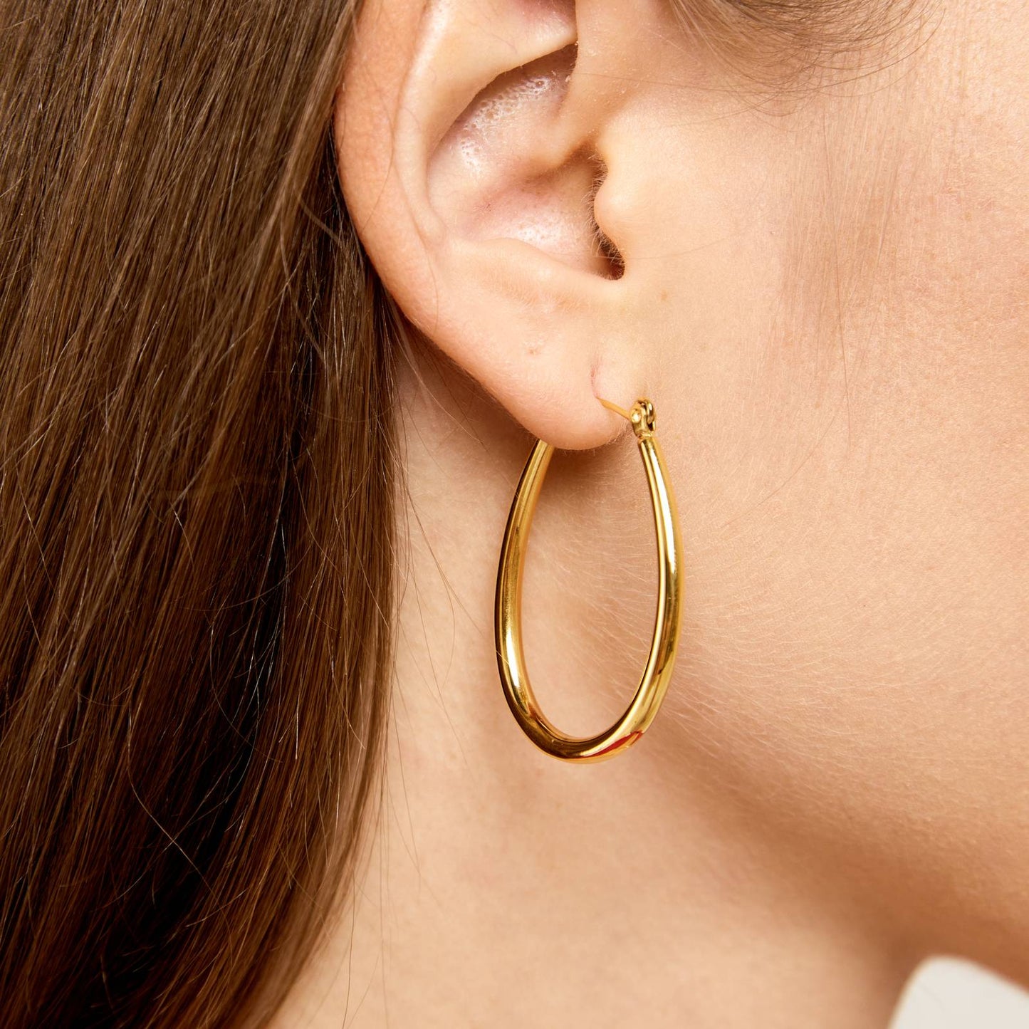 Grandeur Solid Hoop Earrings